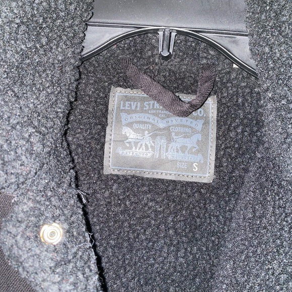 Womens Levi's Black Trucker Jacket with Sherpa linen - Picture 3 of 3